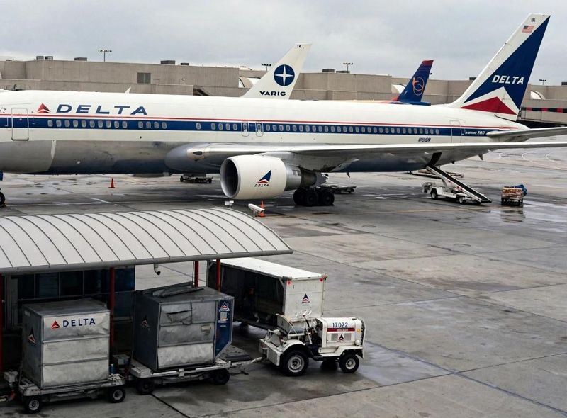 Aircraft apron and ground support equipment